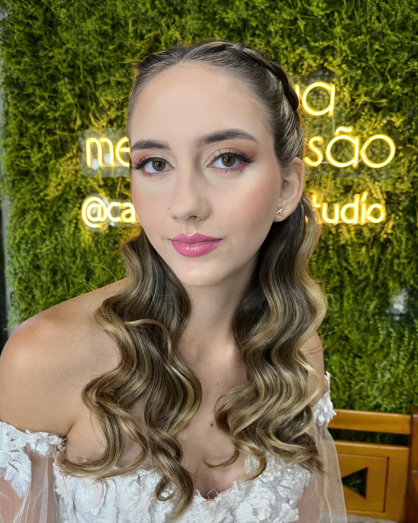Maquiagem em Cariacica – Cacileia Beauty Studio