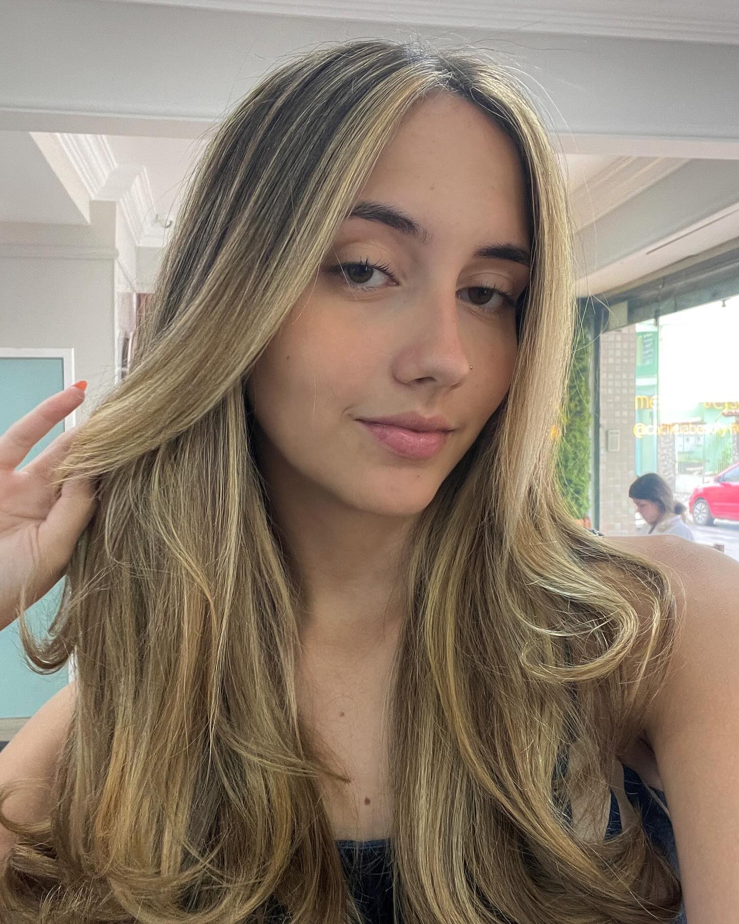 Visagismo em Cariacica – Personalize Seu Estilo no Cacileia Beauty Studio