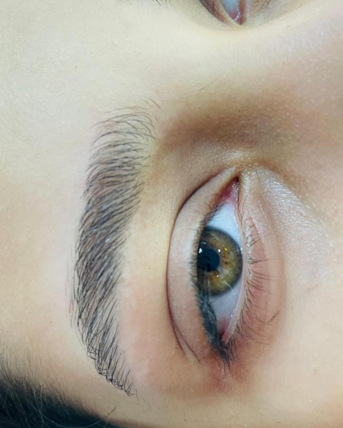 Design de Sobrancelha em Cariacica - ES | Cacileia Beauty Studio