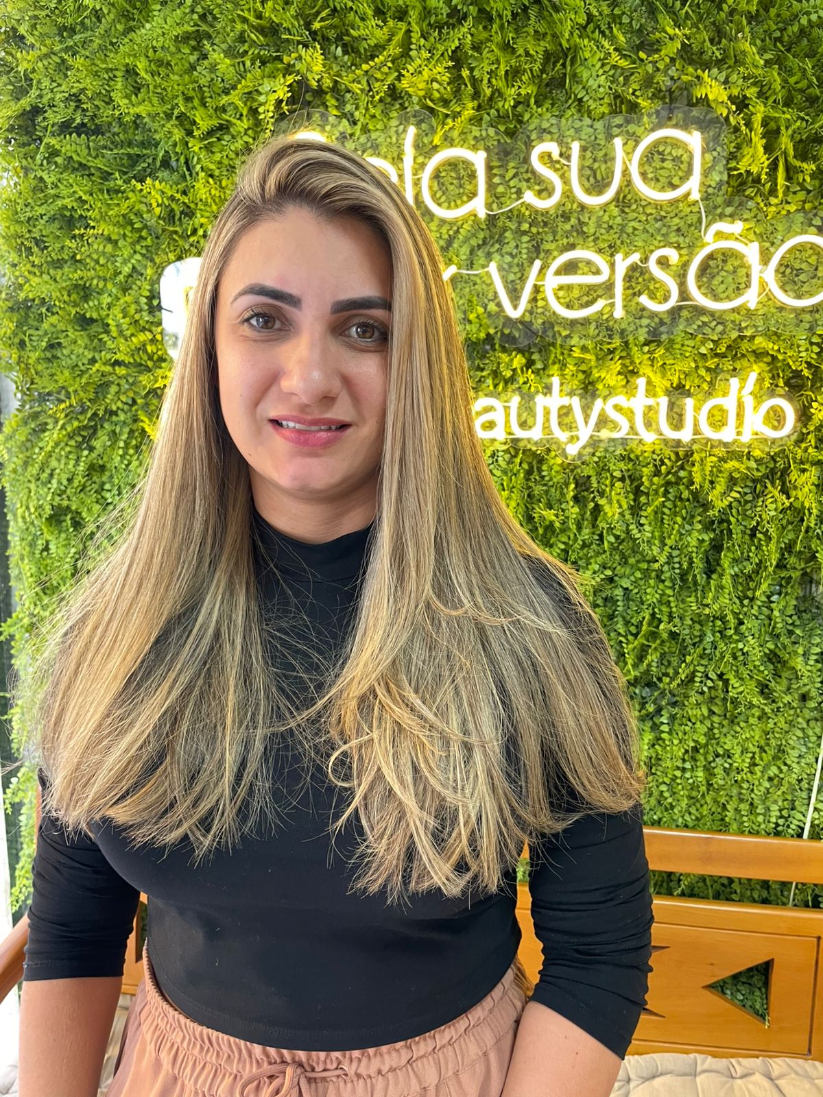 Mechas Perfeitas em Cariacica – Cacileia Beauty